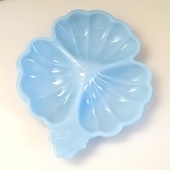 Vintage Other - Vintage Delphite Blue Milk Glass Dish